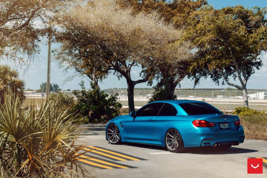  BMW M4 Convertible on Vossen Wheels (HF-3) 2019 года  (фото 11 из 14)